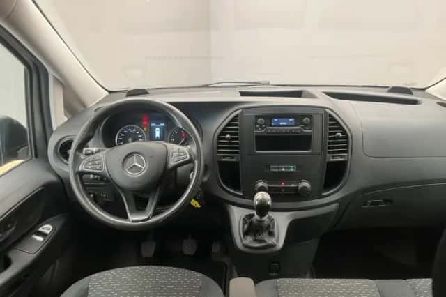 Mercedes-Benz Vito (2020) thumbnail 24