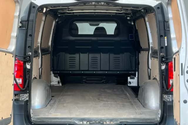 Mercedes-Benz Vito (2020) thumbnail 4