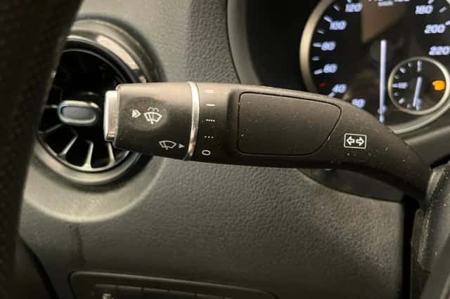 Mercedes-Benz Vito (2020) thumbnail 31