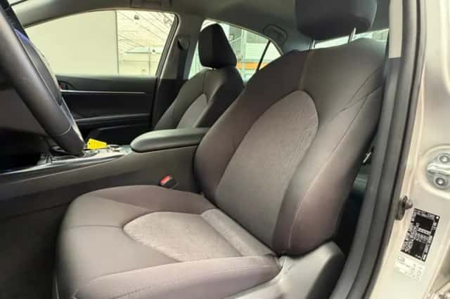 Toyota Camry (2020) thumbnail 5