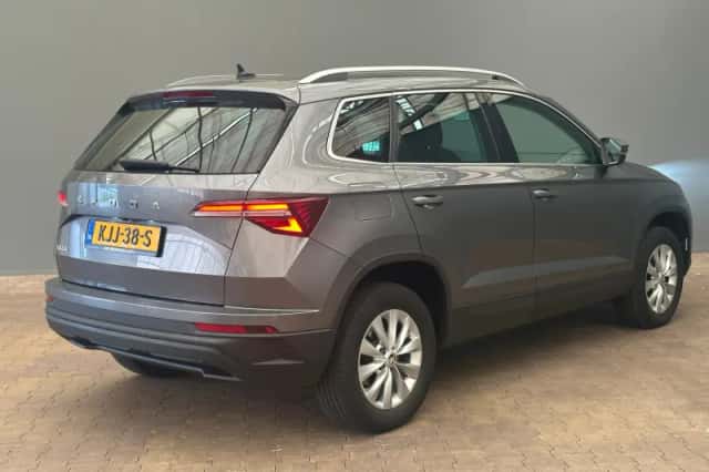 Škoda Karoq (2023) thumbnail 2