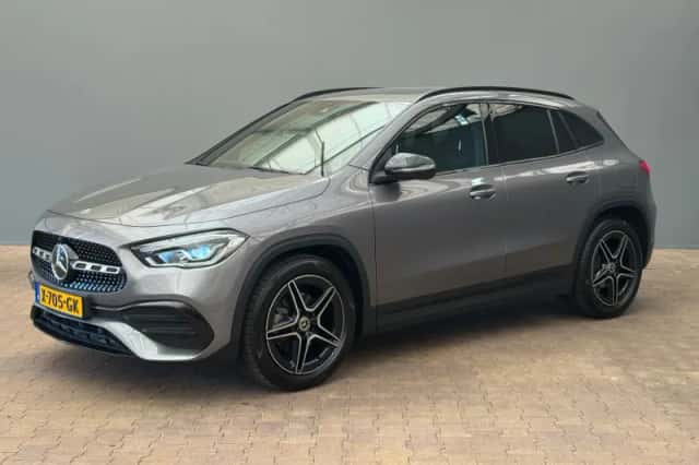 Mercedes-Benz GLA-Klasse (2023) thumbnail 1