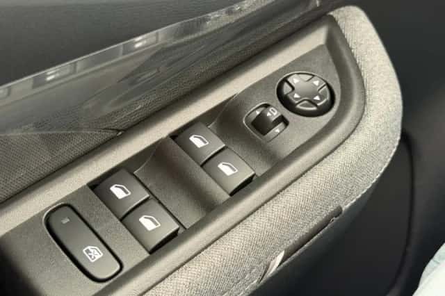 Opel Frontera (2026) thumbnail 6