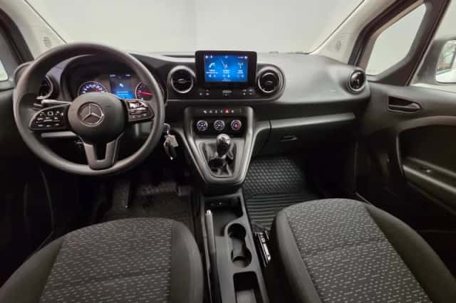 Mercedes-Benz Citan (2024) thumbnail 3