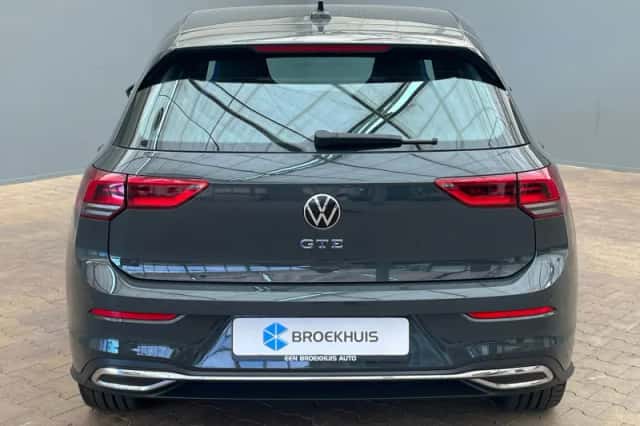 Volkswagen Golf (2022) thumbnail 6