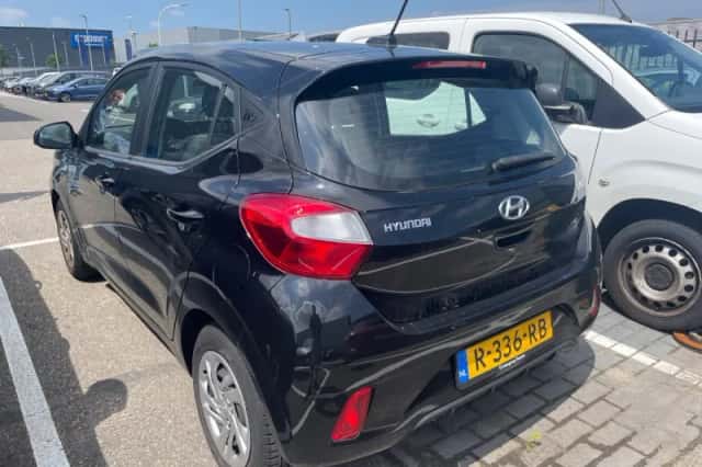 Hyundai i10 (2022) thumbnail 2
