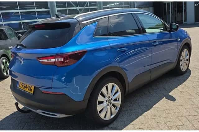 Opel Grandland X (2020) thumbnail 2