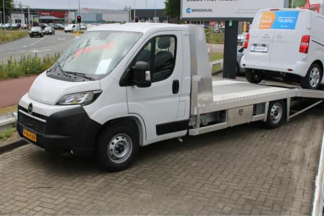 Opel Movano (2024) thumbnail 1