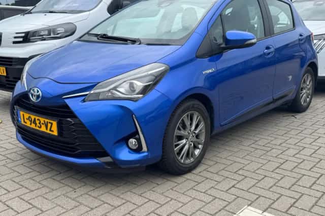 Toyota Yaris (2017) thumbnail 1