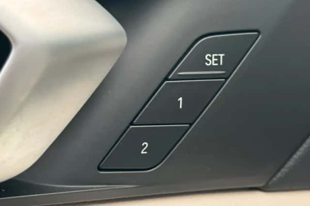 BMW X5 (2021) thumbnail 5