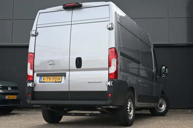 Opel Movano (2024) thumbnail 2