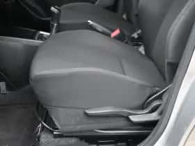 Suzuki Swift (2020) thumbnail 9