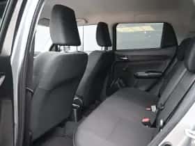 Suzuki Swift (2020) thumbnail 10
