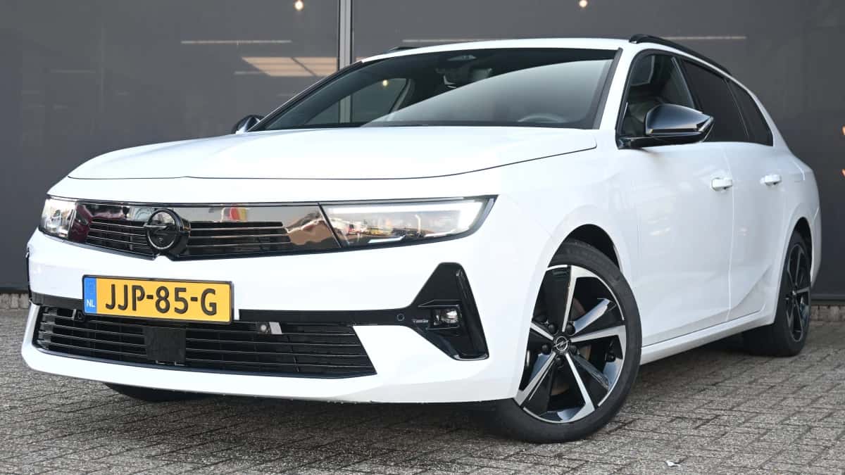 Opel Astra Sports Tourer (2024) — foto 1