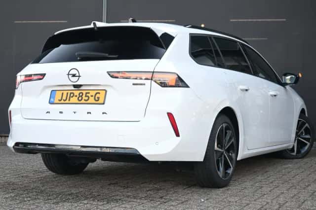 Opel Astra Sports Tourer (2024) thumbnail 2
