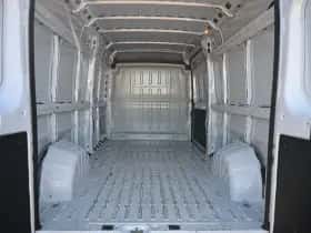 Opel Movano (2023) thumbnail 15