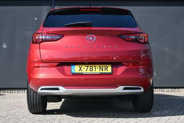 Opel Grandland (2024) thumbnail 5