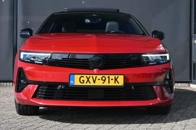 Opel Astra (2024) thumbnail 3