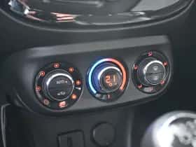 Opel Adam (2016) thumbnail 23