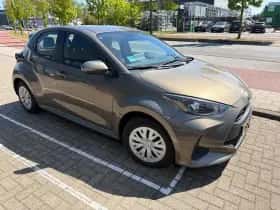 Toyota Yaris (2023) thumbnail 2