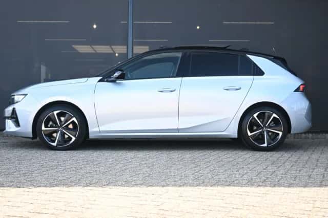 Opel Astra (2025) thumbnail 3