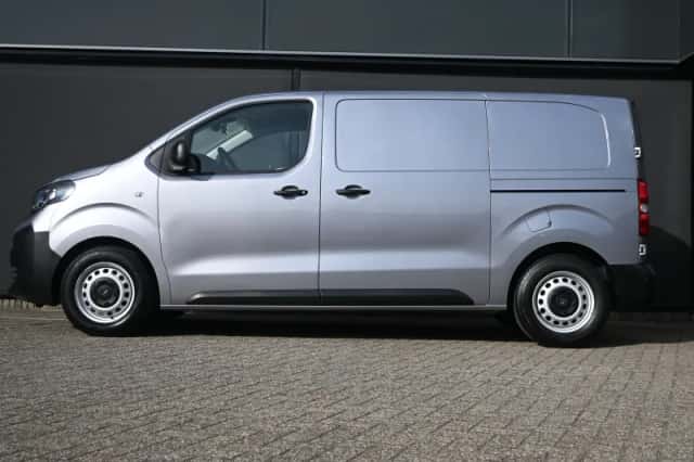 Opel Vivaro (2024) thumbnail 3