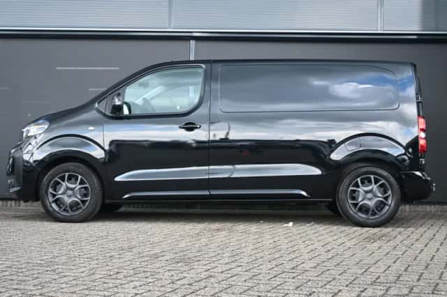 Opel Vivaro (2024) thumbnail 3