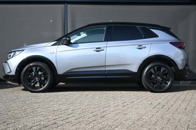 Opel Grandland (2023) thumbnail 3