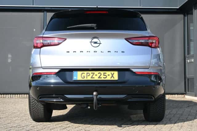 Opel Grandland (2023) thumbnail 5