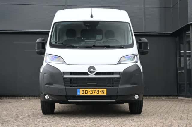 Opel Movano Electric (2026) thumbnail 3