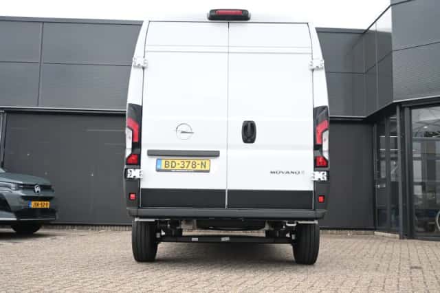 Opel Movano Electric (2026) thumbnail 4