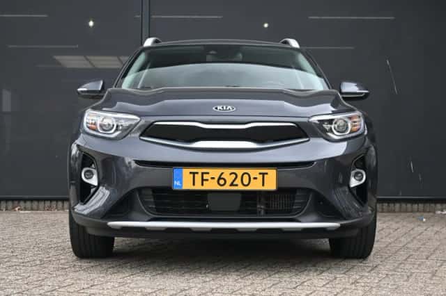 Kia Stonic (2018) thumbnail 5