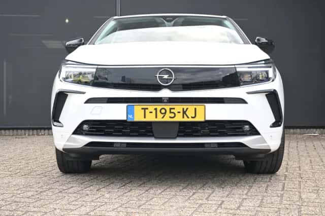 Opel Grandland (2023) thumbnail 3