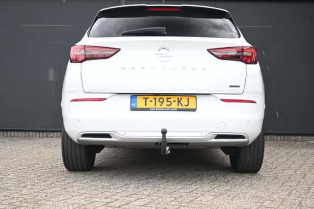 Opel Grandland (2023) thumbnail 5