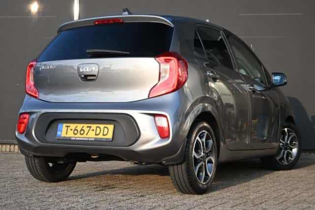 Kia Picanto (2023) thumbnail 3