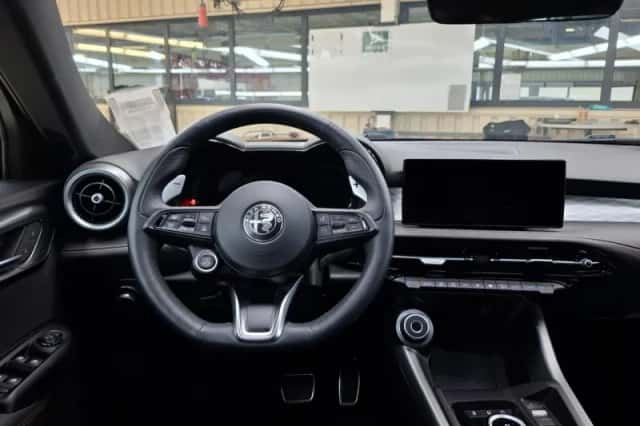 Alfa Romeo Tonale (2025) thumbnail 5
