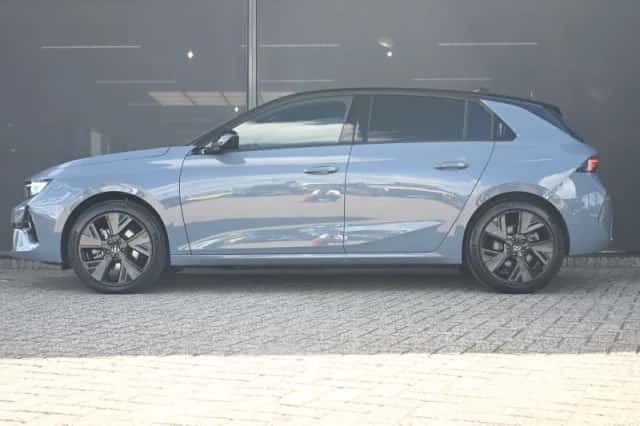 Opel Astra (2025) thumbnail 3