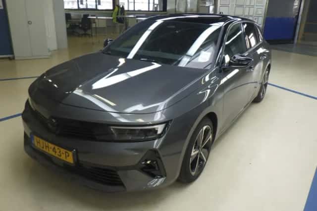Opel Astra (2025) thumbnail 1