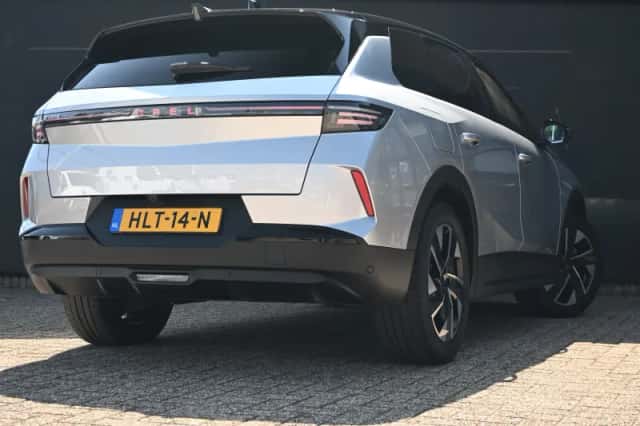 Opel Grandland (2025) thumbnail 2