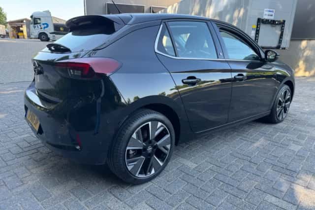 Opel Corsa-e (2023) thumbnail 4