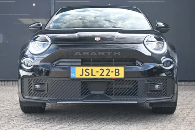Abarth 600e (2025) thumbnail 4