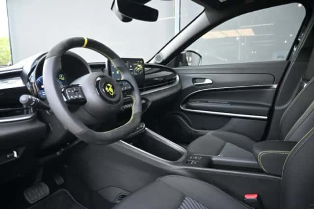 Abarth 600e (2025) thumbnail 6