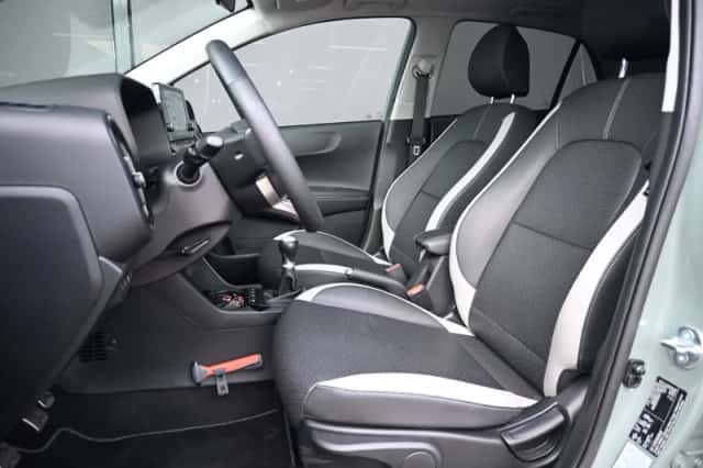 Kia Picanto (2025) thumbnail 6