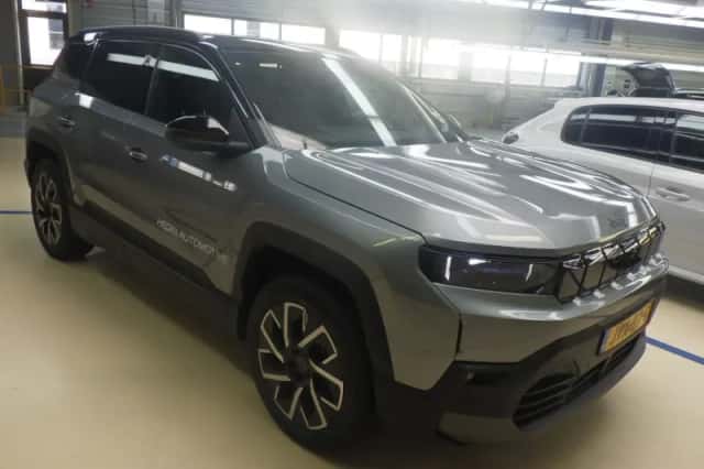 Jeep Compass (2026) thumbnail 2