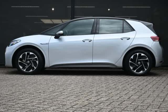 Volkswagen ID.3 (2023) thumbnail 4