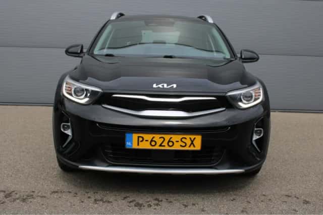 Kia Stonic (2022) thumbnail 2