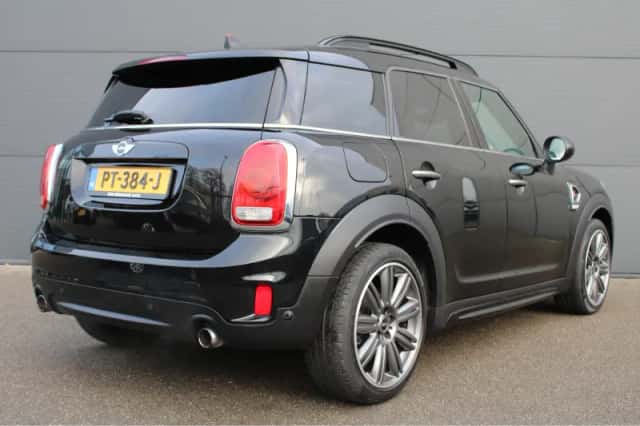 MINI Countryman (2017) thumbnail 2