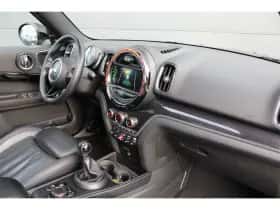 MINI Countryman (2017) thumbnail 3