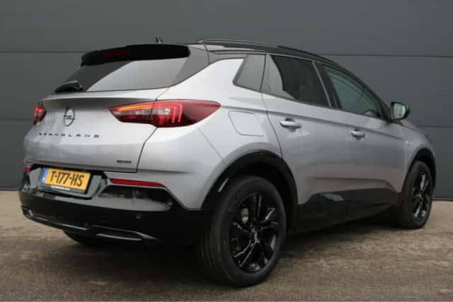 Opel Grandland (2023) thumbnail 2