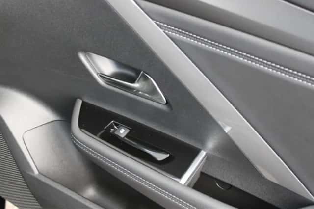 Opel Astra (2025) thumbnail 6